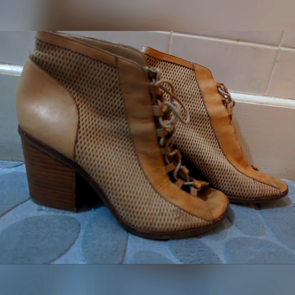 Aldo size 7.5 heels